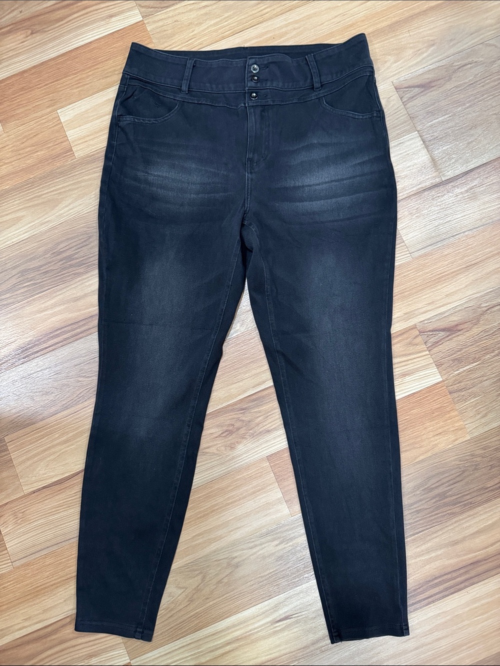 HALARA Black Pull On High-Rise Jeggings with Subtle Fading